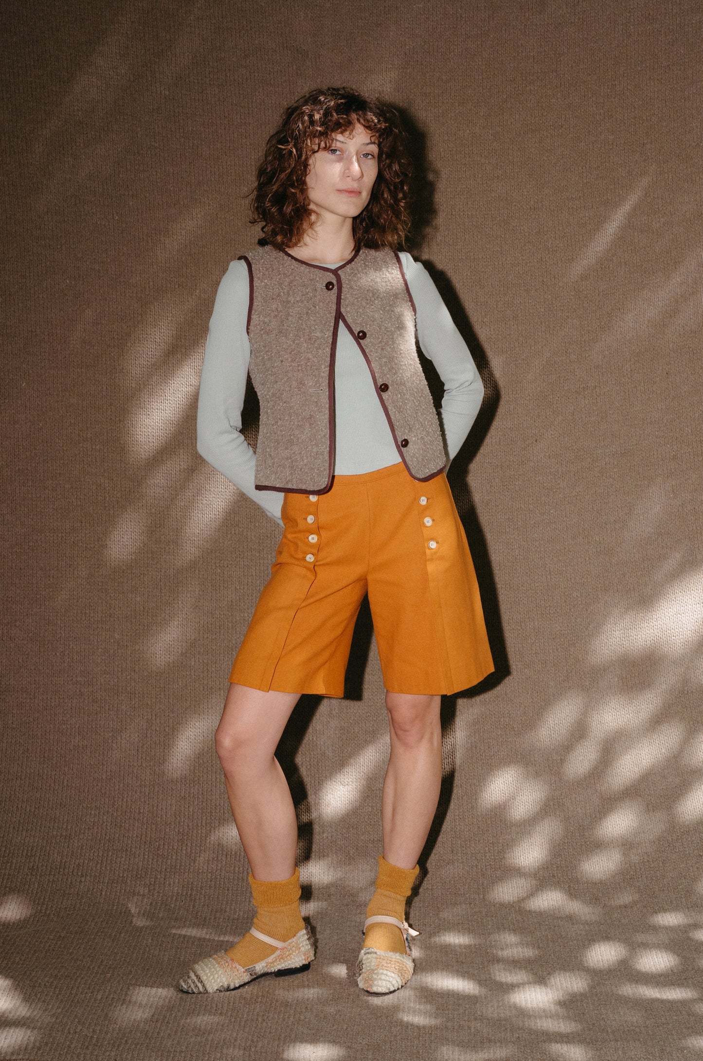 BUTTON-UP SHORTS - MAPLE